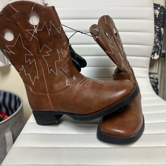 Kids Brown Cowboy Boots - Picture 3 of 8